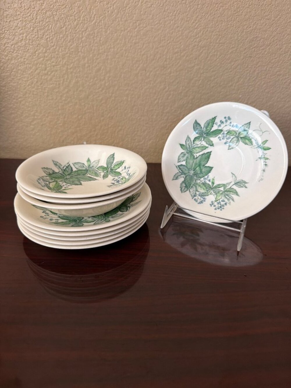 Vintage Johnson Bros Vintage Cream Green Ivy & Berries Lot of 9 England 1954-65
